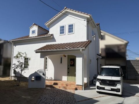 カフェ風の温かさが漂うアンティーク・クラシカルな心地良い家