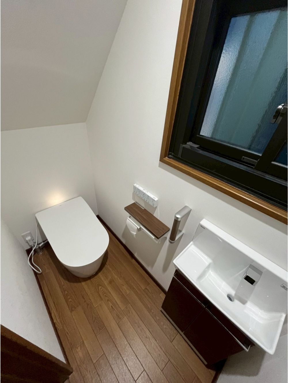 トイレリフォーム完成しました。