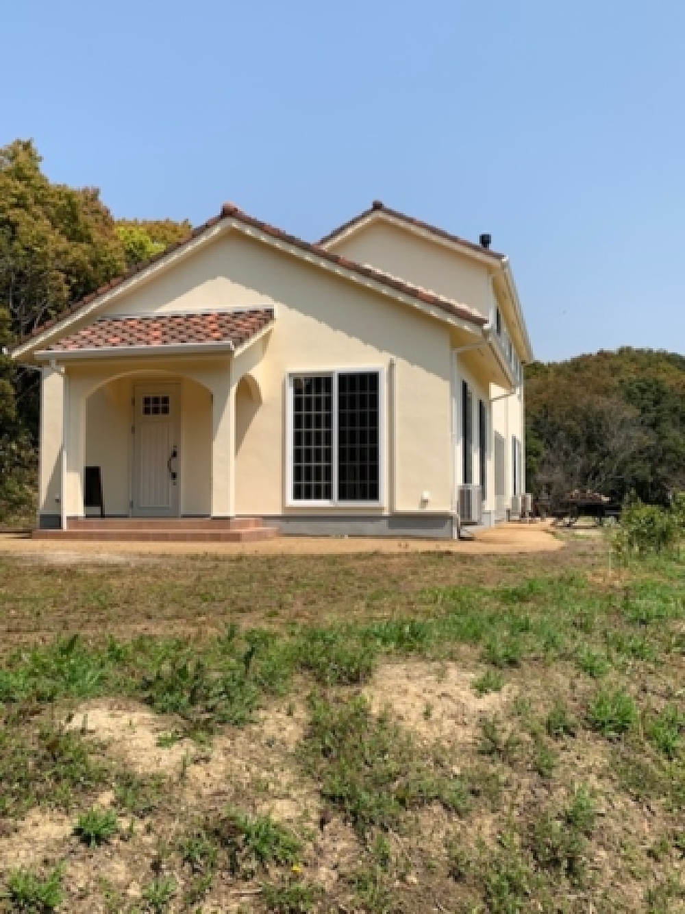 丘の上に建つおしゃれなお家　完成しました②