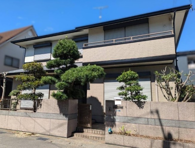 北本荘1丁目中古戸建正面玄関