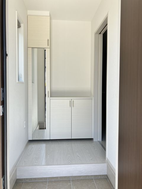 未入居戸建玄関内側