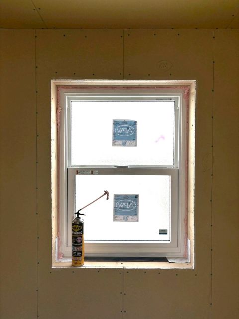 窓枠すき間埋め