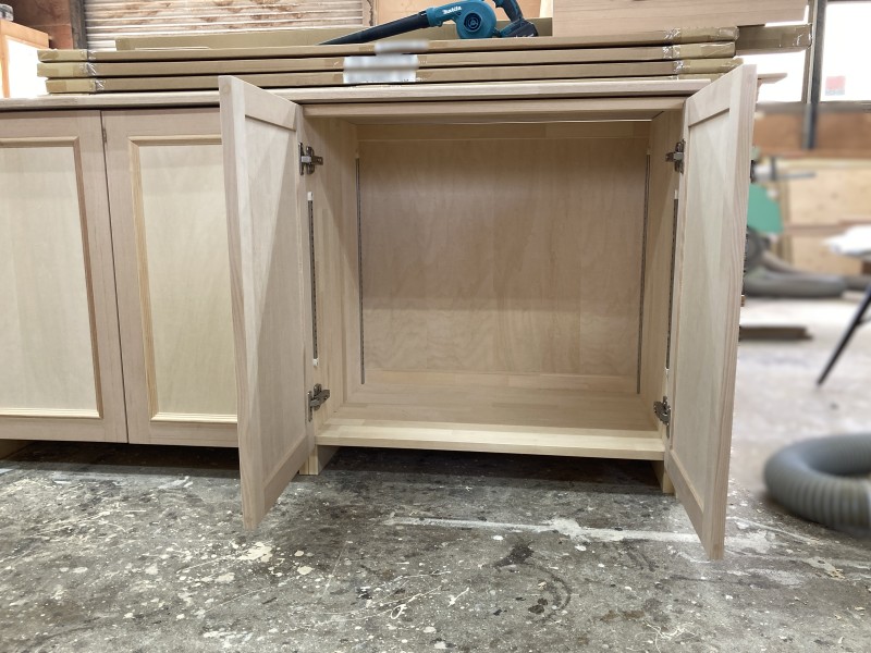 造作家具の棚受け