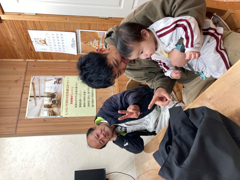 現場監督もピース