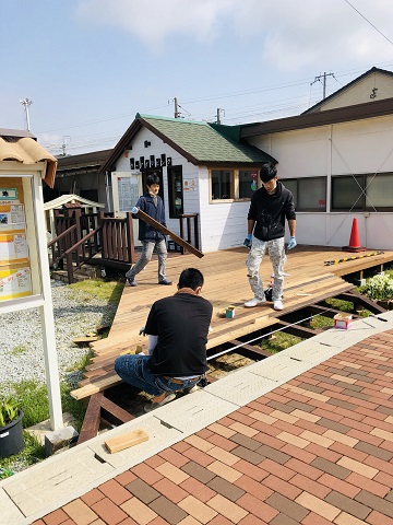 ウッドデッキ増築